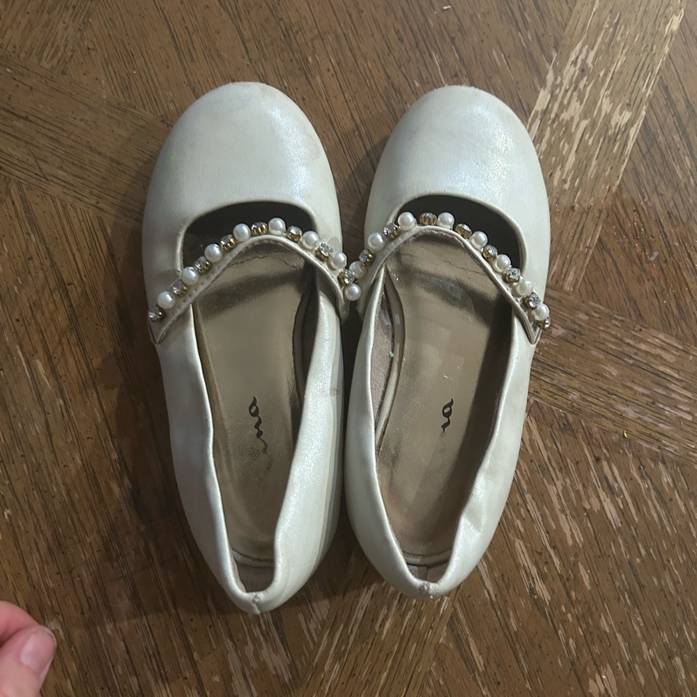MIA Girls Pearl Strap Dress Flats in Ivory